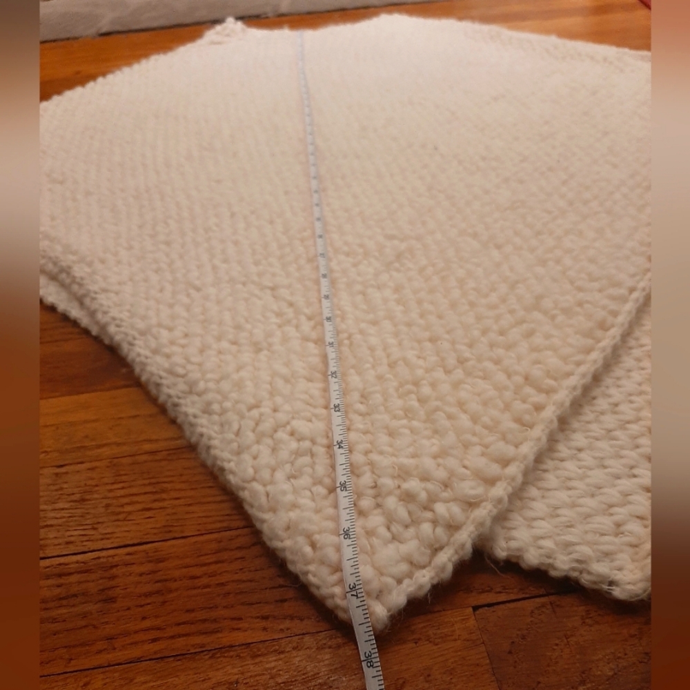 Cocogio Knit Poncho - Picture 8 of 10